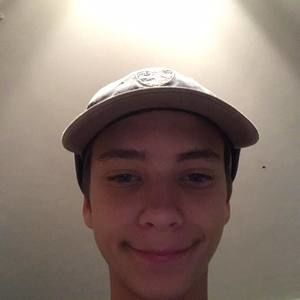 Meet your Posher, Dakota